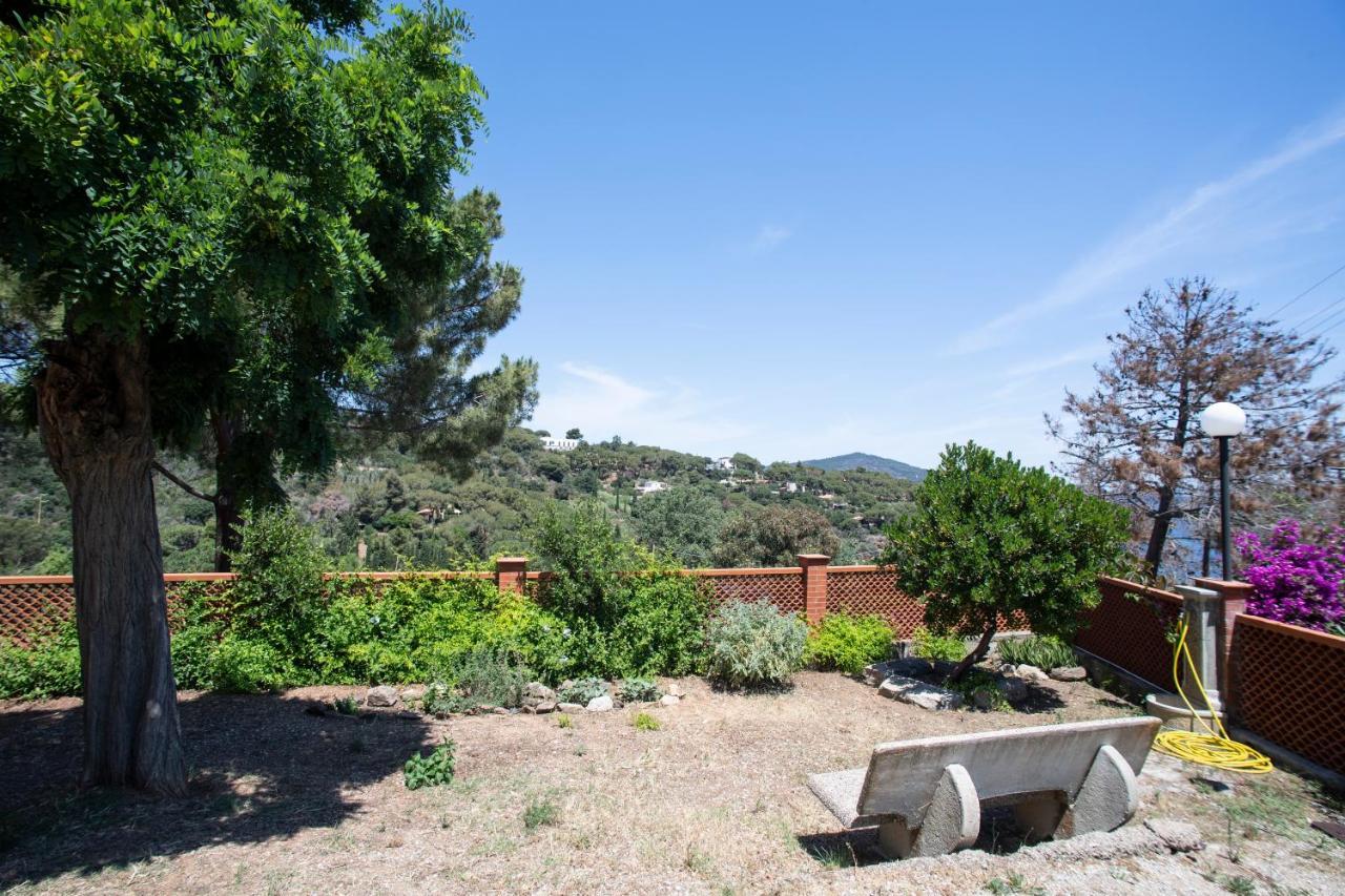 Villa Ariel Vicino La Spiaggia Di Straccoligno กาโปลิเวรี ภายนอก รูปภาพ